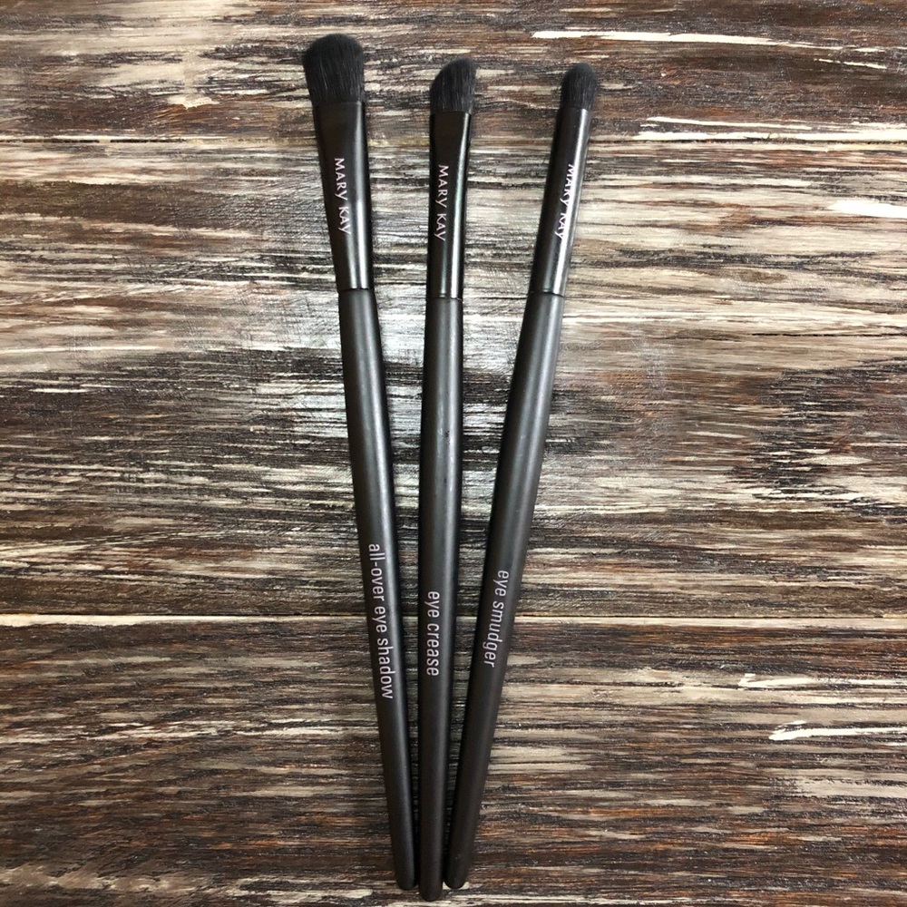 Mary Kay Set of 3 Eye Makeup Brushes 8